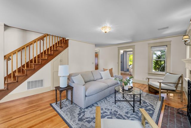 305 NW Columbia Street, Bend, OR 97703