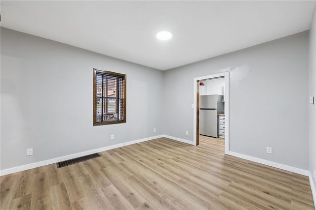 330 Braeburn Rd, Lower Burrell, PA 15068