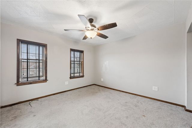 330 Braeburn Rd, Lower Burrell, PA 15068