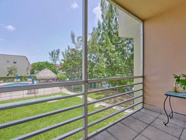 3091 E Sunrise Lakes Drive E 212, Sunrise, FL 33322