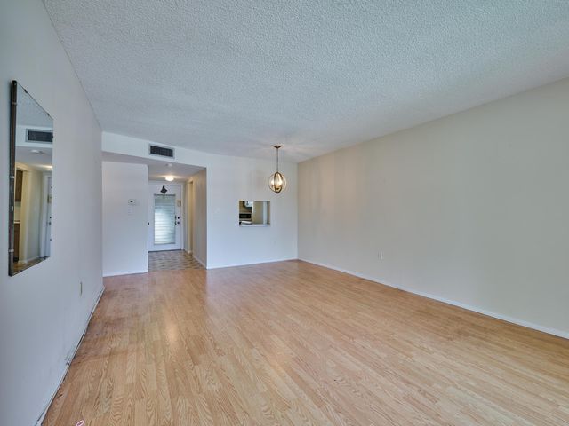 3091 E Sunrise Lakes Drive E 212, Sunrise, FL 33322
