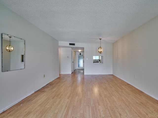 3091 E Sunrise Lakes Drive E 212, Sunrise, FL 33322