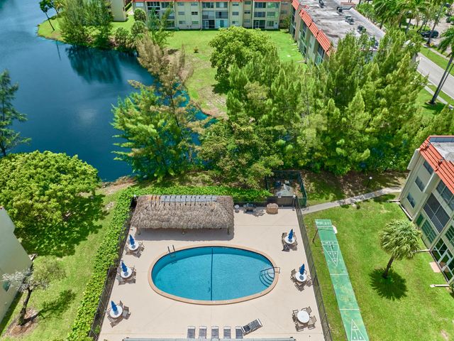 3091 E Sunrise Lakes Drive E 212, Sunrise, FL 33322