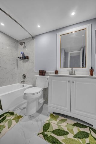 162 Capri D, Delray Beach, FL 33484