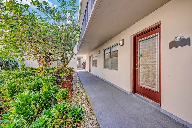 162 Capri D, Delray Beach, FL 33484
