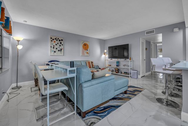 162 Capri D, Delray Beach, FL 33484