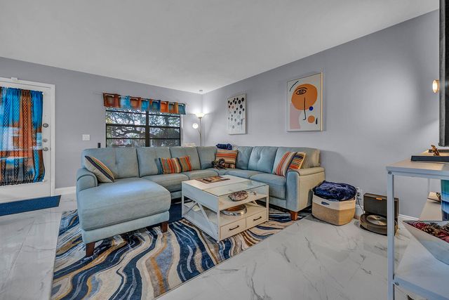 162 Capri D, Delray Beach, FL 33484