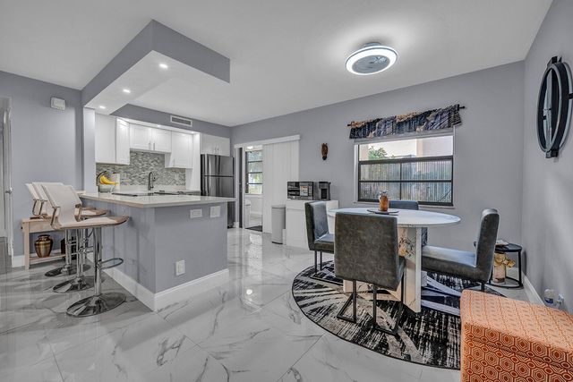 162 Capri D, Delray Beach, FL 33484