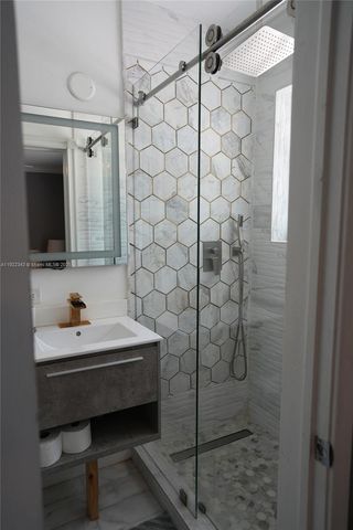 1401 NE 14th Ct, Fort Lauderdale, FL 33304