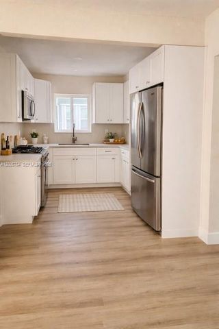 815 NE 134th St, North Miami, FL 33161