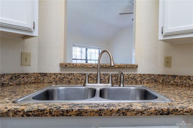 7508 N 22nd Street, Mcallen, TX 78504