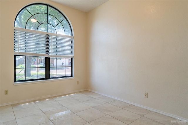 7508 N 22nd Street, Mcallen, TX 78504
