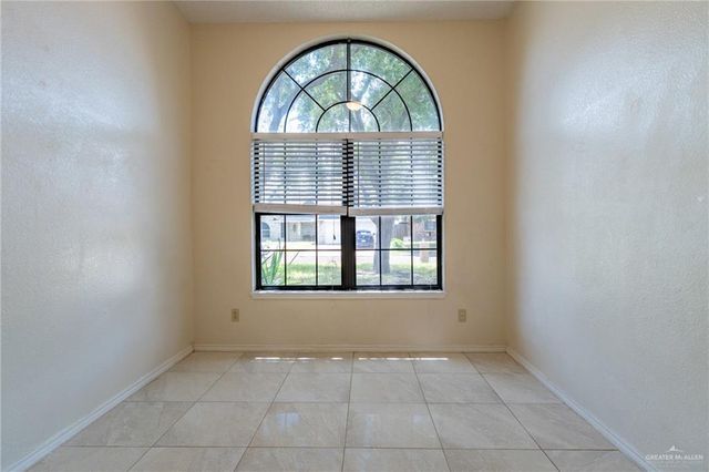7508 N 22nd Street, Mcallen, TX 78504