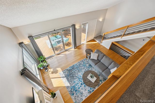 37484 N Laurel Park Drive, Livonia, MI 48152