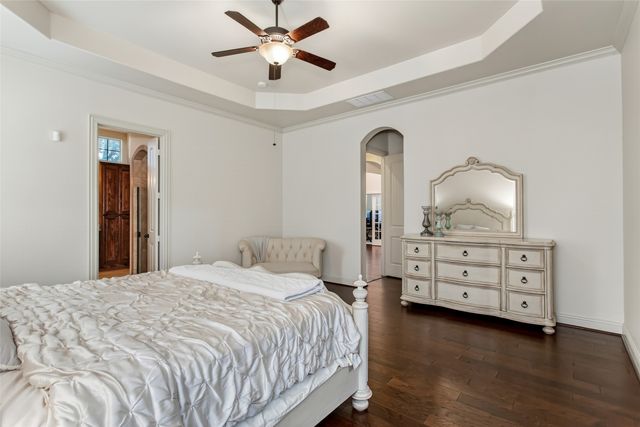 200 San Bernard Drive, Irving, TX 75039