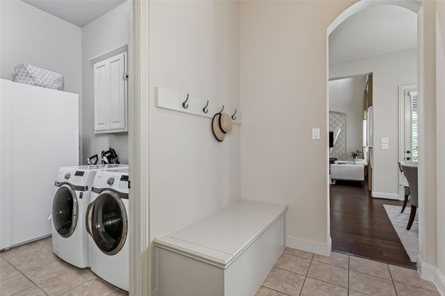 200 San Bernard Drive, Irving, TX 75039