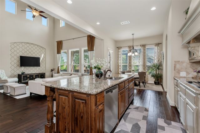 200 San Bernard Drive, Irving, TX 75039