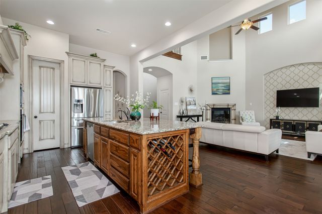 200 San Bernard Drive, Irving, TX 75039