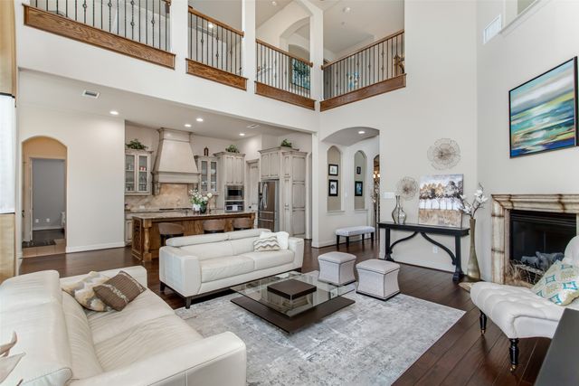 200 San Bernard Drive, Irving, TX 75039