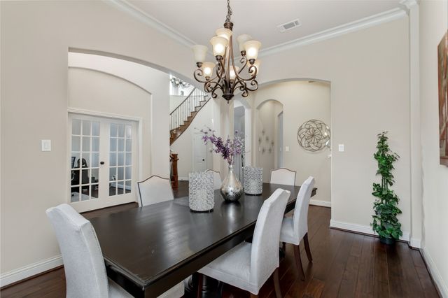 200 San Bernard Drive, Irving, TX 75039