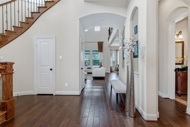 200 San Bernard Drive, Irving, TX 75039