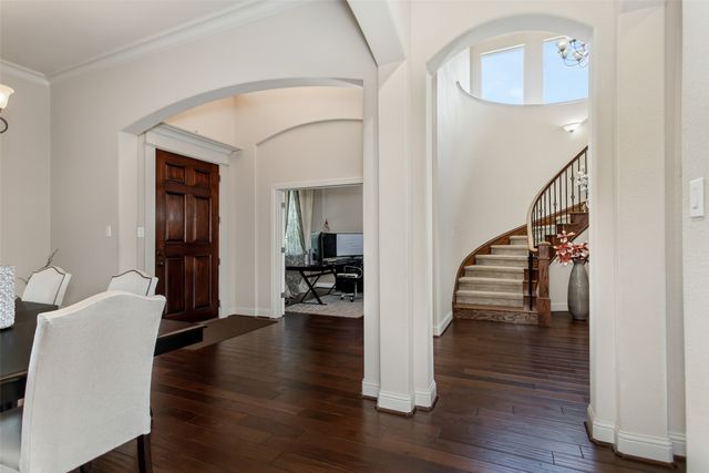 200 San Bernard Drive, Irving, TX 75039