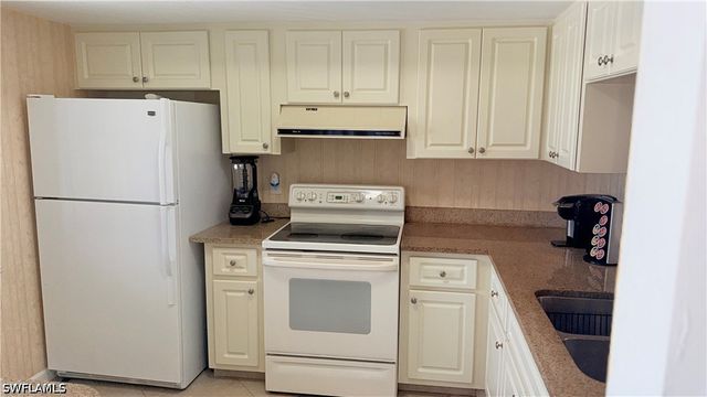 3803 SE 11th PL 1210, Cape Coral, FL 33904