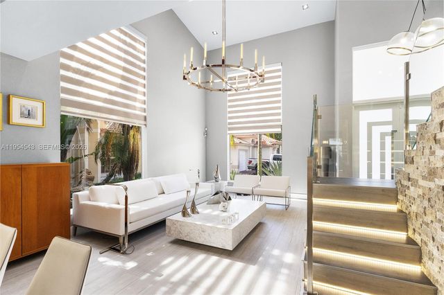 5869 NW 112th Ct, Doral, FL 33178