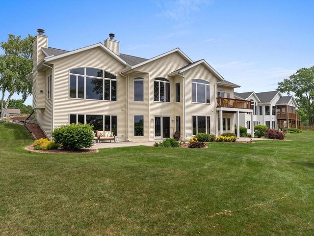 1505 Blue Heron DRIVE, Two Rivers, WI 54241