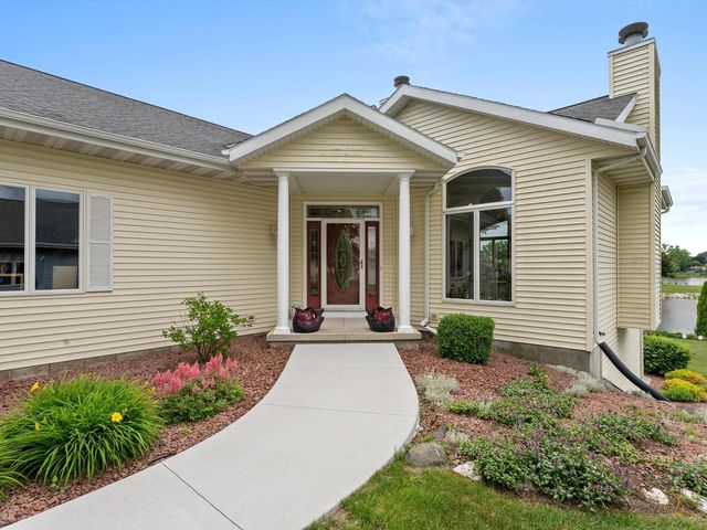1505 Blue Heron DRIVE, Two Rivers, WI 54241
