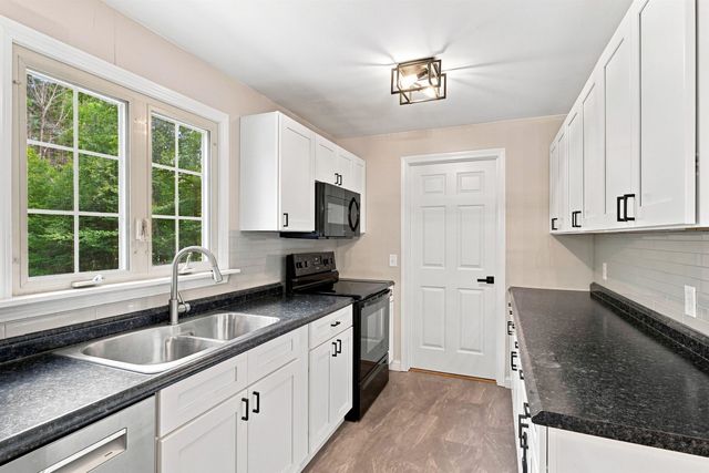 65 Pound Road, Wilmot, NH 03287