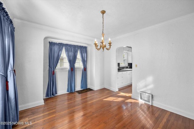 3215 Goddard Road, Toledo, OH 43606