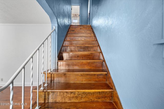 3215 Goddard Road, Toledo, OH 43606