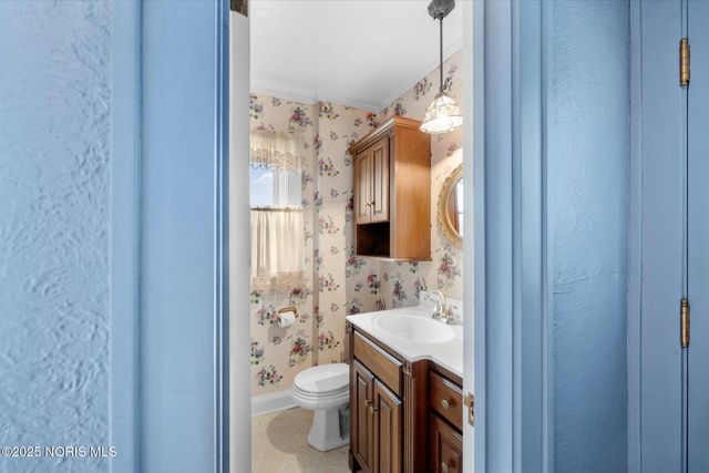 3215 Goddard Road, Toledo, OH 43606