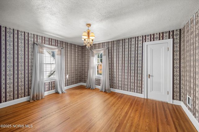 3215 Goddard Road, Toledo, OH 43606