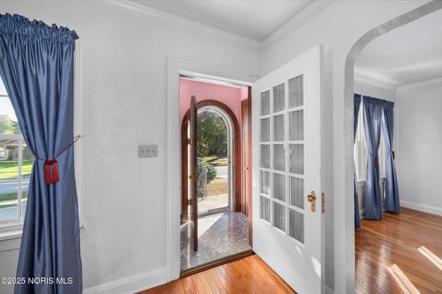 3215 Goddard Road, Toledo, OH 43606