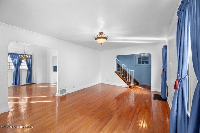 3215 Goddard Road, Toledo, OH 43606