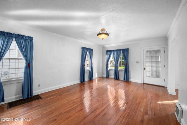 3215 Goddard Road, Toledo, OH 43606