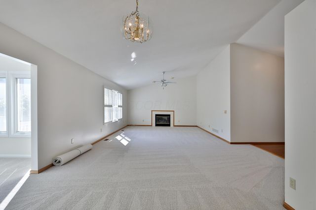 4638 Mossrock Drive, Hilliard, OH 43026