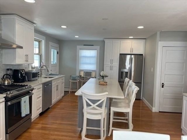 201 Samoset Av Winter Rntl, Hull, MA 02045