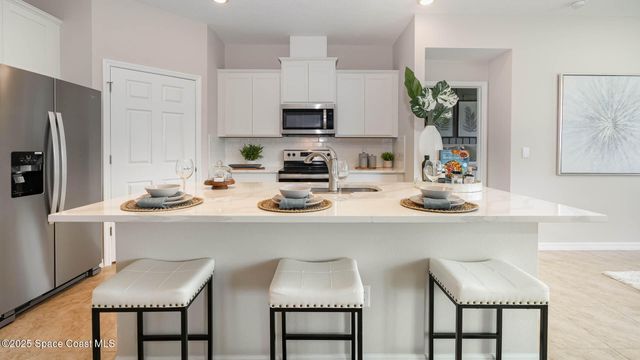 4030 Hollingsworth Drive SE, Palm Bay, FL 32909