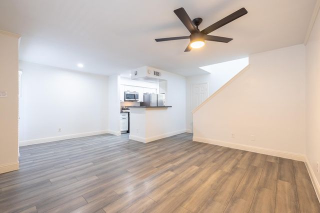 14600 Fonmeadow Drive 807, Houston, TX 77035