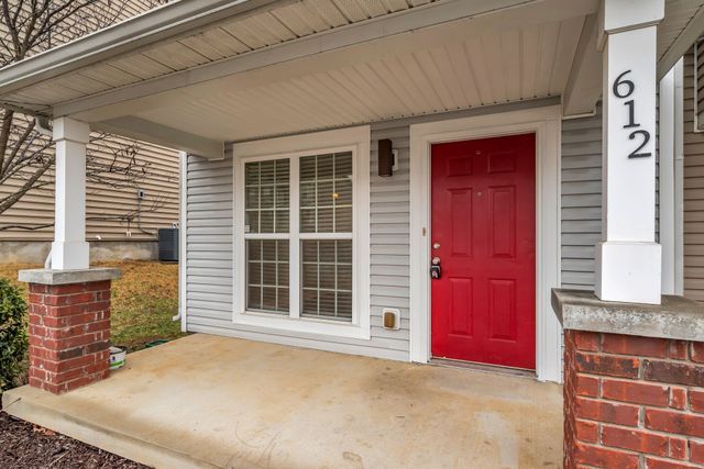 612 Bradburn Village Cir, Antioch, TN 37013