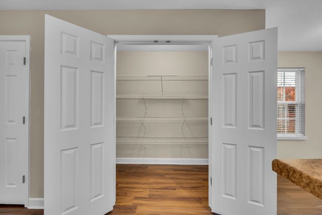 612 Bradburn Village Cir, Antioch, TN 37013