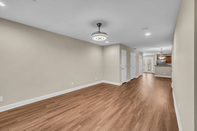 612 Bradburn Village Cir, Antioch, TN 37013