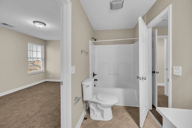 612 Bradburn Village Cir, Antioch, TN 37013