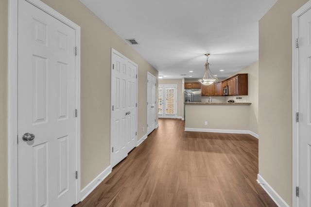 612 Bradburn Village Cir, Antioch, TN 37013