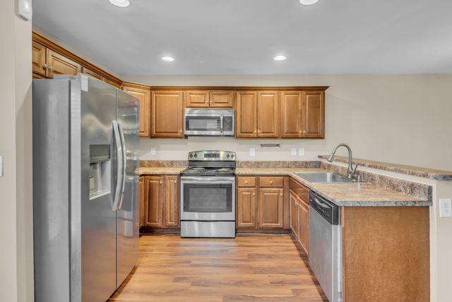 612 Bradburn Village Cir, Antioch, TN 37013