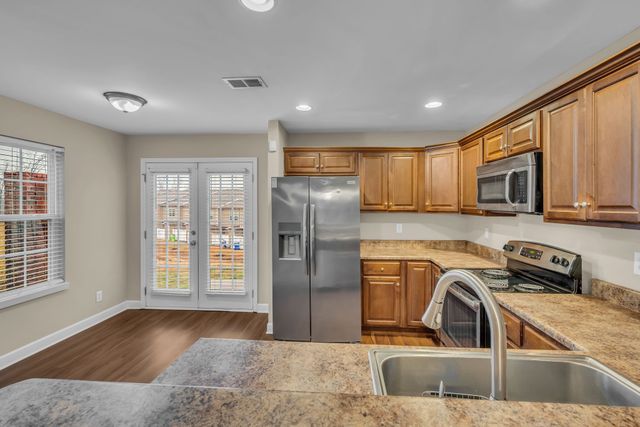 612 Bradburn Village Cir, Antioch, TN 37013