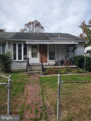 2022 RAY LEONARD RD, Landover, MD 20785